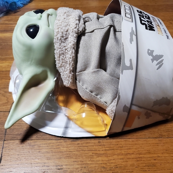 Star Wars Mandelorian The Child Plush - Picture 7 of 10